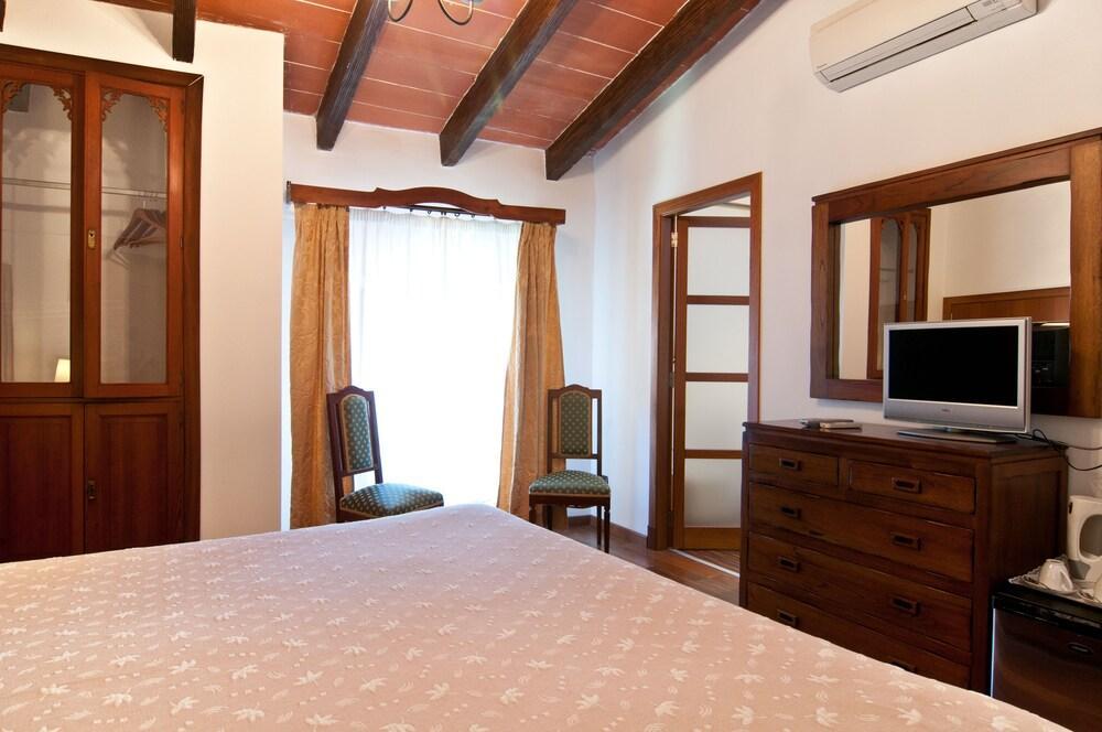 Segles - Turismo De Interior Hotel 4*
